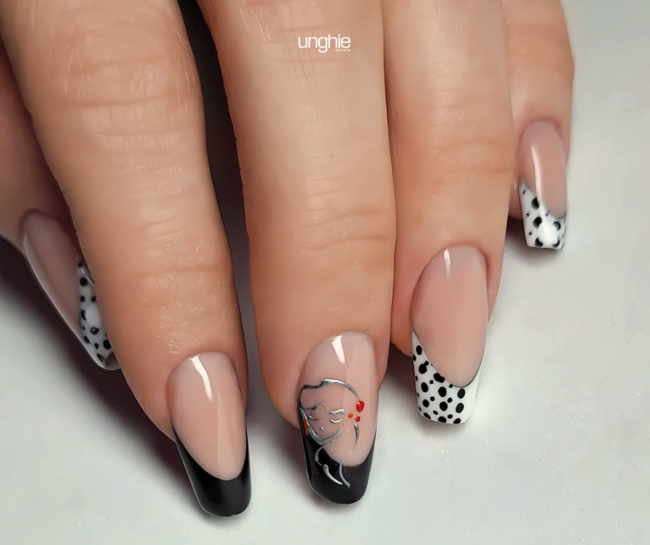 Micro nail art: la manicure minimal e chic che conquista il 2025