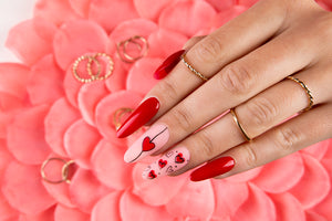 Manicure San Valentino: colori, texture e nail art per la Festa degli Innamorati